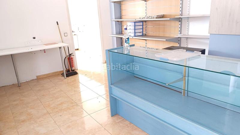 Foto f7805e6a-dca2-465c-b3ab-2cc4f9d887de. Alquiler local comercial magnífico local esquinero en pleno centro! en Sabadell