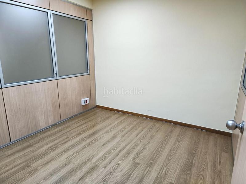 Foto 6704cb6e-7c88-4298-990d-6c4b7d5091a3. Lloguer local comercial a Centre Sabadell