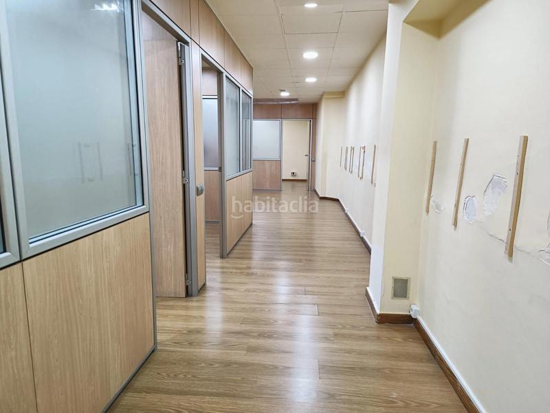 Foto eb811bed-4c4c-41da-b9e0-e04bc75ac7ff. Location local commercial dans Centre Sabadell