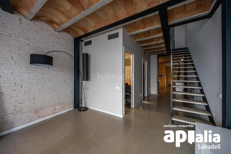Foto 511f5808-91d7-4a8d-9142-0038a105e4cd. Casa  con piscina privada de 3 habitaciones! en Sabadell
