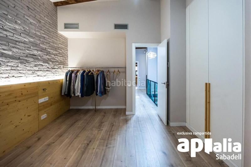 Foto bc8f4519-8ea9-4a0c-8a14-1cd6223ea6a7. Casa  con piscina privada de 3 habitaciones! en Sabadell