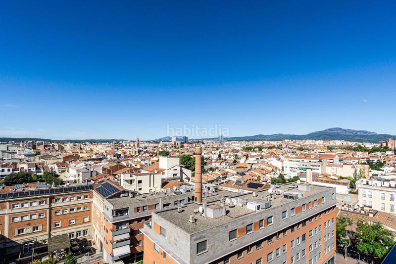 Foto e5c13c6f-362f-4362-98d8-10c8d652d5a6. Dachwohnung mit heizung parking in Centre Sabadell