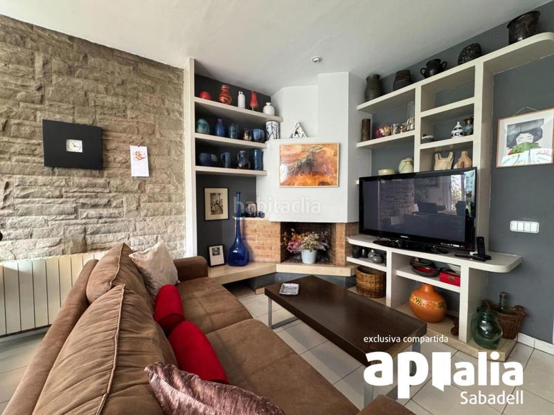 Foto 0c0cd10f-25cb-4651-8d15-76e8ae6e5439. Casa con riscaldamento in Gràcia Sabadell