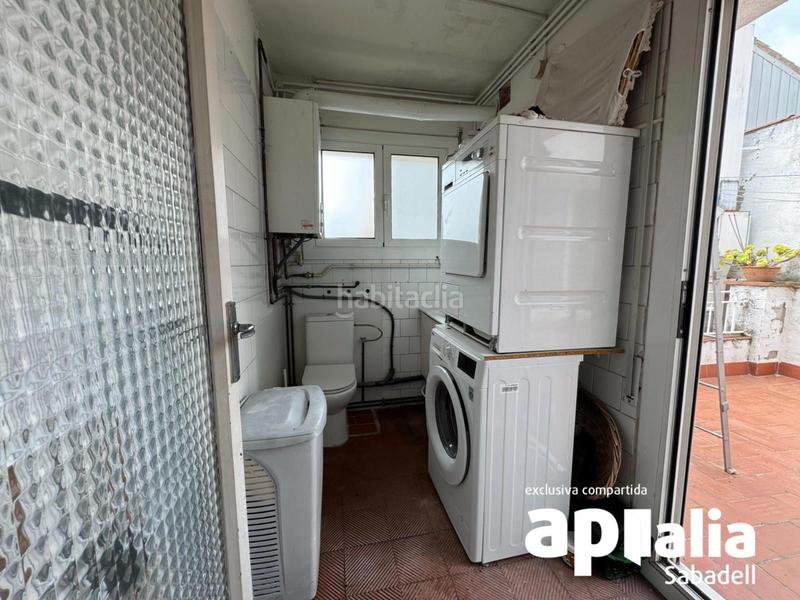 Foto 90d0a806-0bc0-42e2-bb95-4285cbe34493. Casa con riscaldamento in Gràcia Sabadell