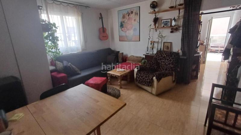 Foto bf76368c-864f-49db-a015-c57538fb9e3a. Casa  esquinera en venta! en Torre-romeu Sabadell