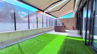 Flat in Eixample - Can Bogunyà. Fantástica planta baja en venta con gran terraza en castellar de