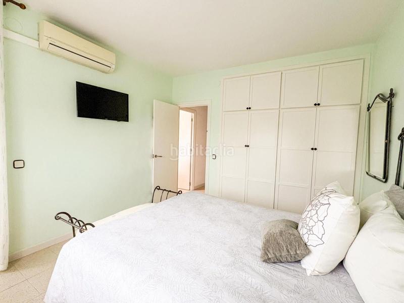 Foto 0e35fb8d-86c7-4258-86c8-a63da9ffa8b9. Casa fantástica casa adosada en venta de 5 habitaciones! en Castellar del Vallès