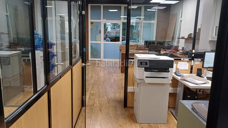 Foto 63baef48-b176-4901-a914-68e803975a69. Alquiler local comercial local reformado adaptado como oficina! en Sabadell
