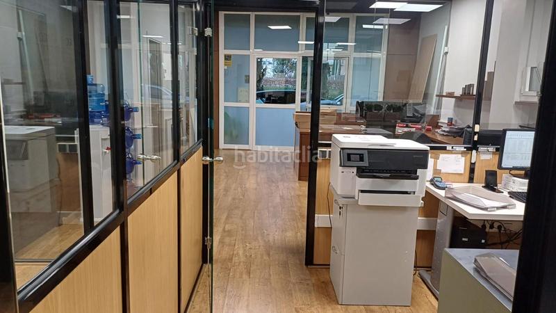 Foto 27296c27-51a1-4dca-854d-fc8057659ac6. Location local commercial dans Castellarnau Sabadell