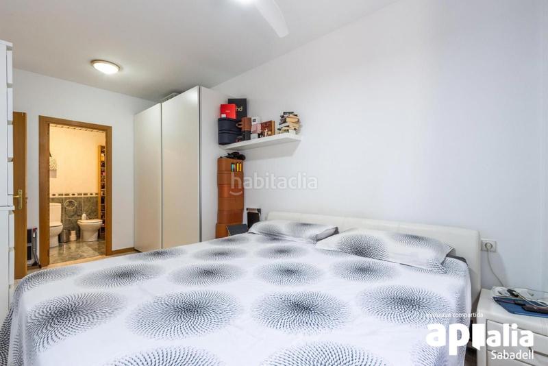 Foto e39752ad-d205-4fad-b482-a0d50c2e6f93. Pis amb calefacció aparcament piscina a Campoamor Sabadell