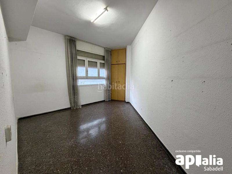 Foto 5ae9bfdc-edfb-4ea2-b234-b349babd9966. Appartamento con parcheggio in Creu Alta Sabadell