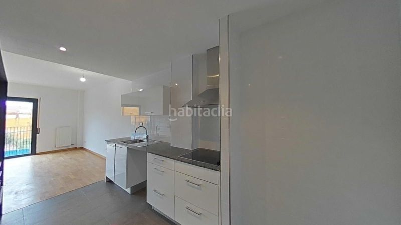 Foto 4c76fc65-57b9-4f0b-8344-bc80bfea58d1. Pis amb calefacció aparcament a Creu de Barberà Sabadell