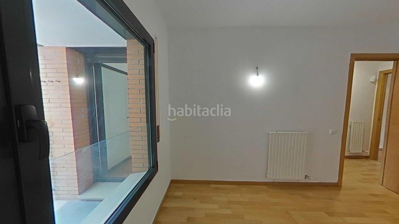 Foto 5f88e8a5-dcfb-4fcb-b55e-f8763bf7219b. Pis amb calefacció aparcament a Creu de Barberà Sabadell