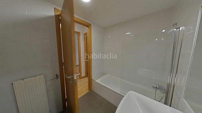 Foto 84b20d6c-5cdb-4df2-a557-091a70815f54. Pis amb calefacció aparcament a Creu de Barberà Sabadell