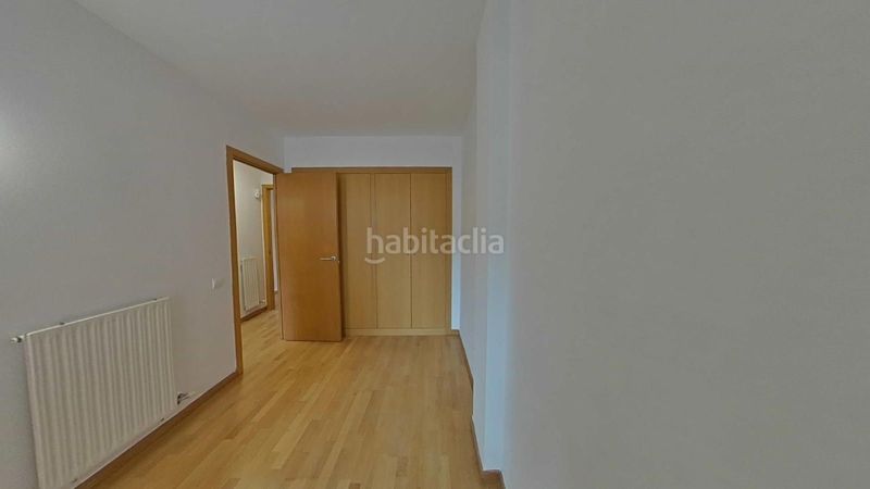 Foto 8c09986d-8731-4a62-a884-890d8886ec69. Pis amb calefacció aparcament a Creu de Barberà Sabadell