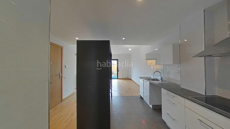 Foto 967f07d6-c523-47fe-b02d-6f8f01e3338a. Pis amb calefacció aparcament a Creu de Barberà Sabadell