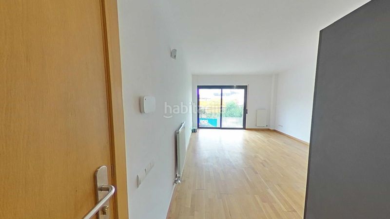 Foto b7080859-0ac8-4e9b-888e-283f4267b9a1. Pis amb calefacció aparcament a Creu de Barberà Sabadell