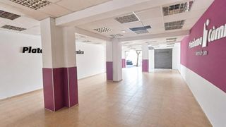 Miete Geschäftsraum in Creu de Barberà. Magnífico local en la zona de espronceda!