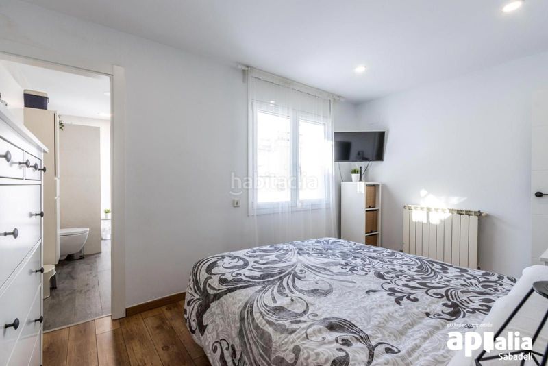 Foto fee2fbe1-e06f-43a1-a6cf-502d0ee43586. Casa amb calefacció aparcament a Gràcia Sabadell