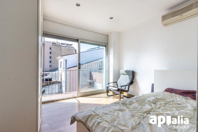 Foto 1e96eae1-9071-4f43-95e0-e4120e78a276. Casa amb calefacció aparcament a Gràcia Sabadell