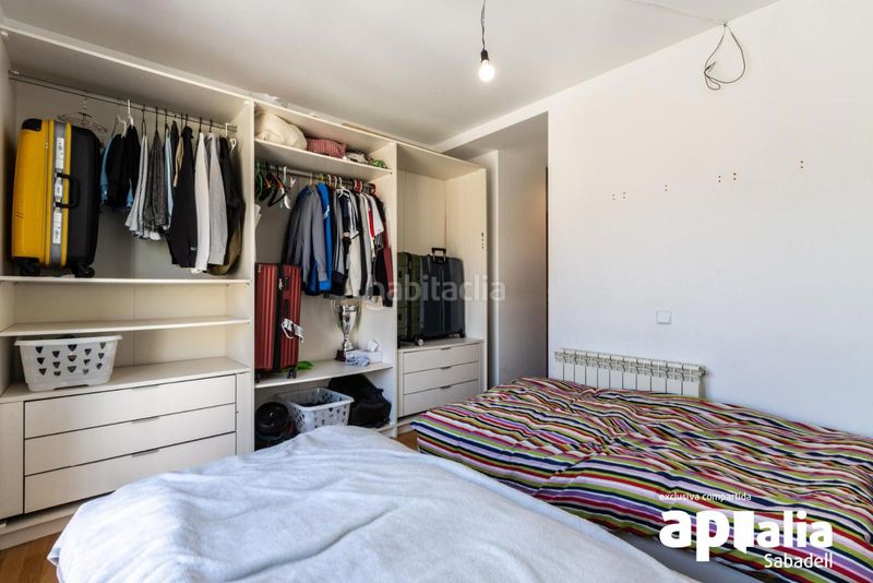 Foto 3328197d-a278-48b1-86dd-59c861569491. Casa amb calefacció aparcament a Gràcia Sabadell