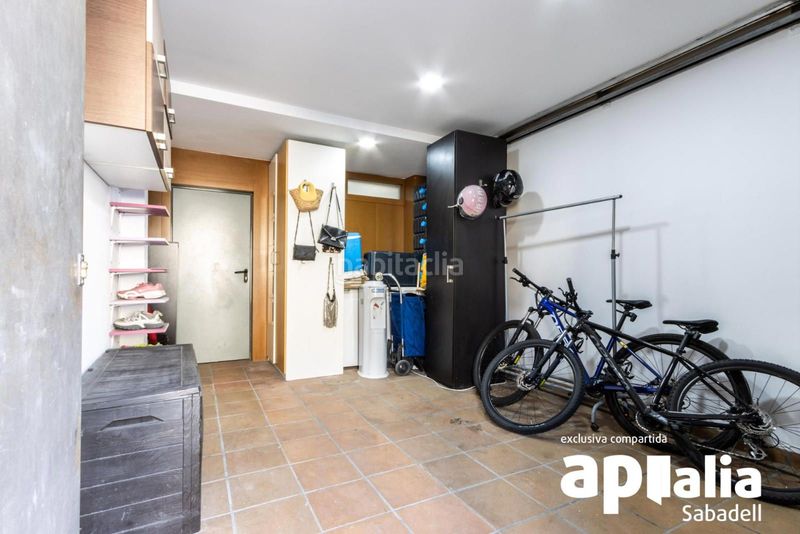 Foto cfde62f2-ec6c-478e-955a-c5ff2bb68078. Casa amb calefacció aparcament a Gràcia Sabadell
