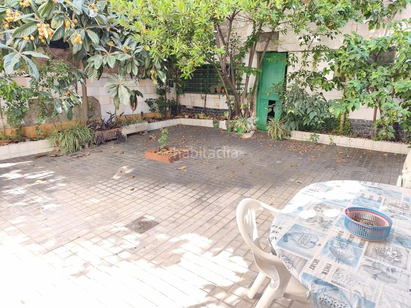 Foto 5977518f-b947-4b50-b7e0-eb8725bd7df3. Casa amb aparcament a Covadonga Sabadell