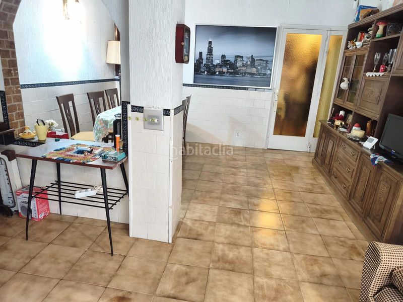 Foto c0f37583-bd13-4c83-bfb3-f5d329d1dfa1. Casa amb aparcament a Covadonga Sabadell