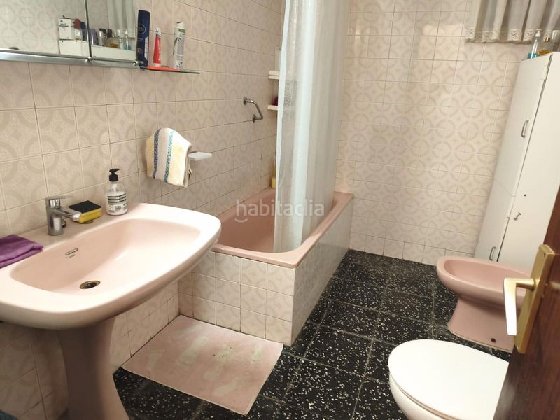 Foto e1708d9e-7825-4582-8055-71d20c0a0ff6. Casa amb aparcament a Covadonga Sabadell
