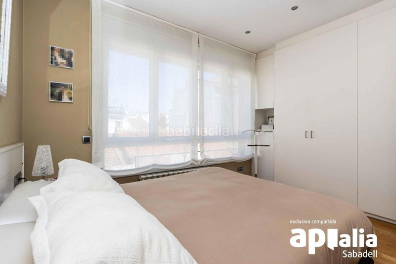 Foto 8b57e841-9f58-47ac-8f6d-7d5e66b212d4. Casa amb calefacció aparcament a Creu Alta Sabadell