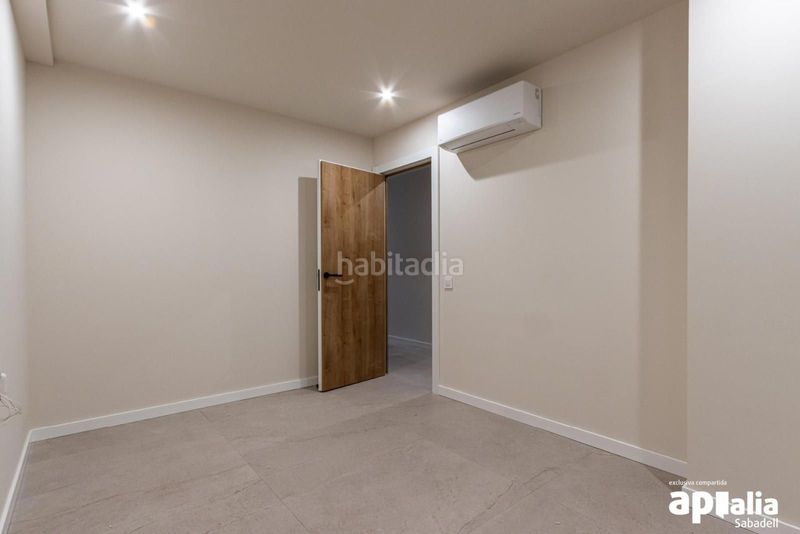 Foto 70c79cb6-29d8-44ff-b69d-115398534e1c. Casa a Centre Sabadell