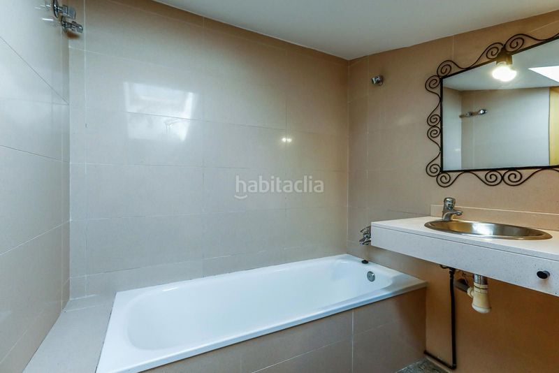 Foto 0be9546d-5484-440a-baa8-60eb7883079f. Dúplex amb calefacció aparcament a Centre Sabadell