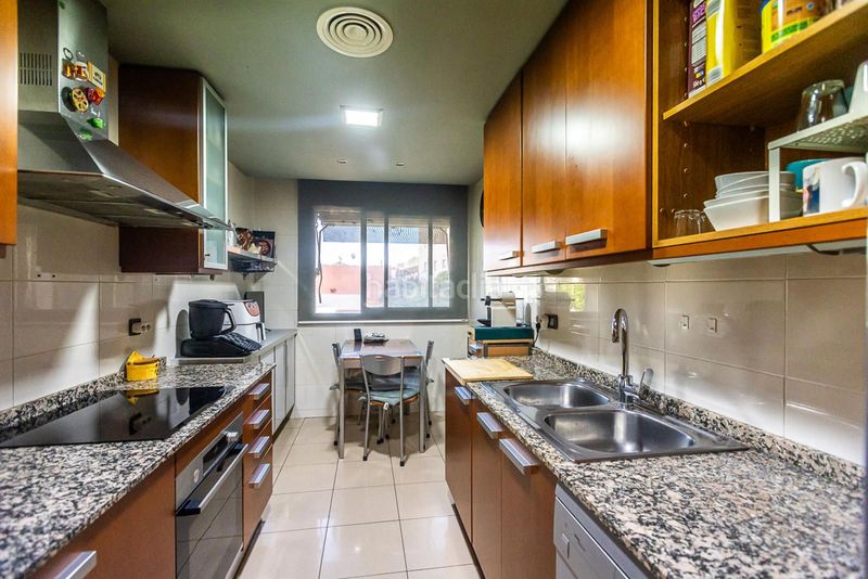 Foto 50136e52-b6e9-48d4-87a1-56828be2a7d9. Flat with heating parking in Eixample Sabadell