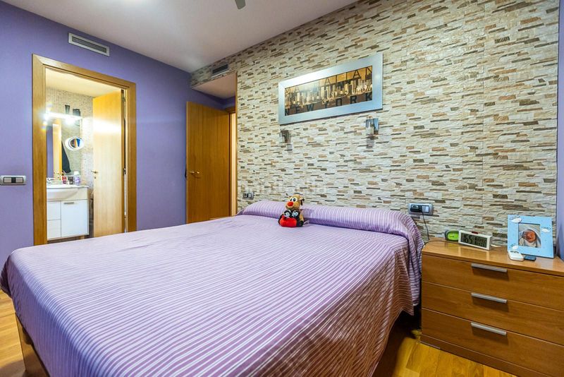 Foto 91507be2-a713-4abc-ac5d-4bf3c268cb84. Flat with heating parking in Eixample Sabadell