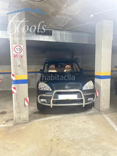 Foto b242ab6f-9654-40c4-a1c2-2bb4c88cf2b1. Parking coche tu coche, seguro y a un paso haz tuya esta plaza. en Ripollet