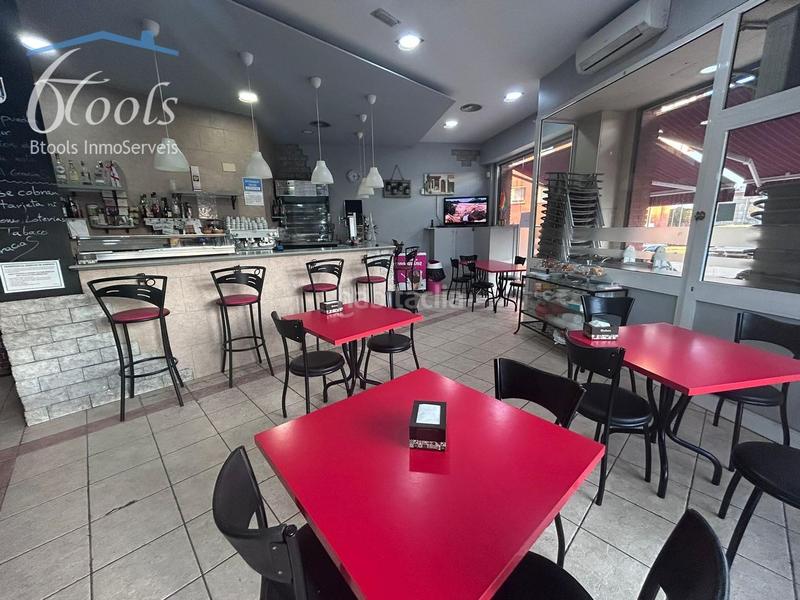 Foto 2ea84dea-1859-4f19-94b2-2e8a4e752ecc. Traspàs local comercial a Can Clos-Pinetons Ripollet