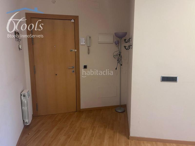 Foto f9a6f4c3-afd3-472f-907f-d7442f68f938. Etagenwohnung mit heizung parking in Can Clos-Pinetons Ripollet