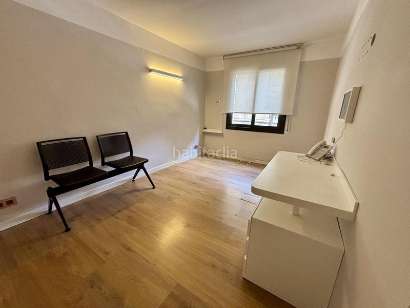Foto 598a7678-68d8-472c-babd-73b3be1ea7c6. Alquiler local comercial clínica montada para consulta médica en Tarragona