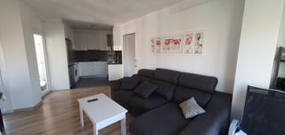Location Appartement  De pau casals. Contrato temporal para estudiantes 3 dormitorios.