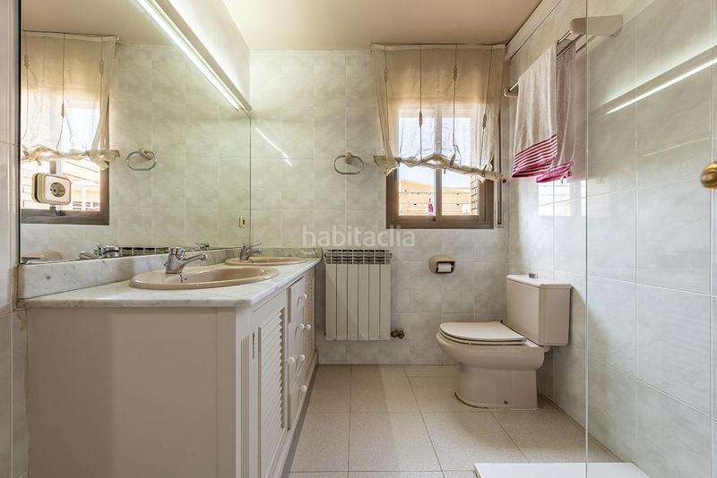 Foto 1aca655a-08b2-4e04-ab25-a01999220ed7. Piso gran piso de 4 dormitorios con 2 baños de 150 m2 ciudad. en Tarragona