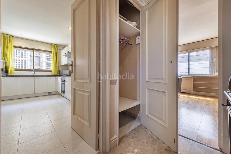 Foto 46cd8b87-74fc-4a92-9b0e-2fad8e51fa75. Piso gran piso de 4 dormitorios con 2 baños de 150 m2 ciudad. en Tarragona