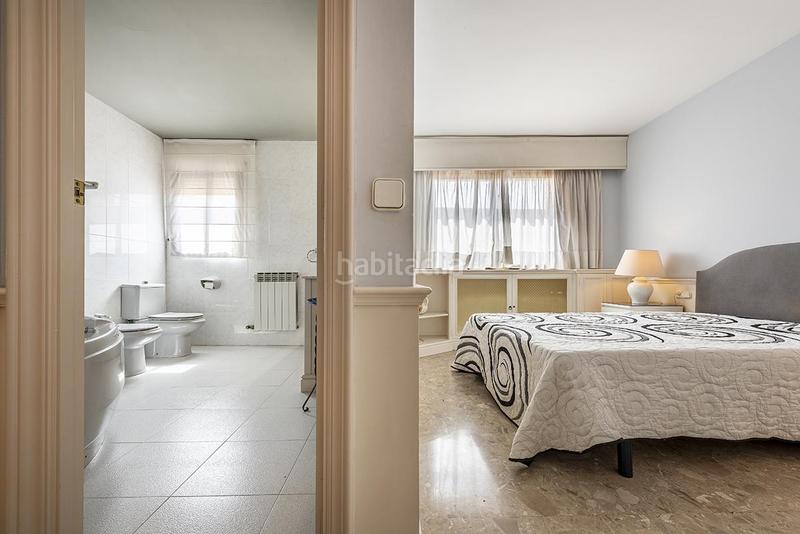 Foto 4fb92c1b-5254-452b-a1c8-19fd69675ba0. Piso gran piso de 4 dormitorios con 2 baños de 150 m2 ciudad. en Tarragona