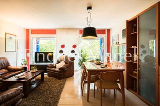 Dúplex en Banyoles. Dúplex con 4 habitaciones con calefacción y aire acondicionado