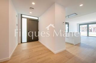 Maison jumelée à Carrer del remei 251. Obra nova a banyoles
