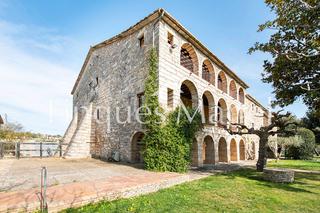 Casale in Carrer terme 16. Magnifica masia en venda a banyoles
