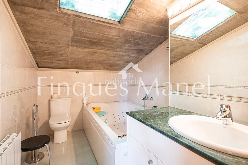 Foto b2e8363a-f383-4cc6-9d11-74b317e4bc05. Casa con riscaldamento parcheggio in Fontcoberta