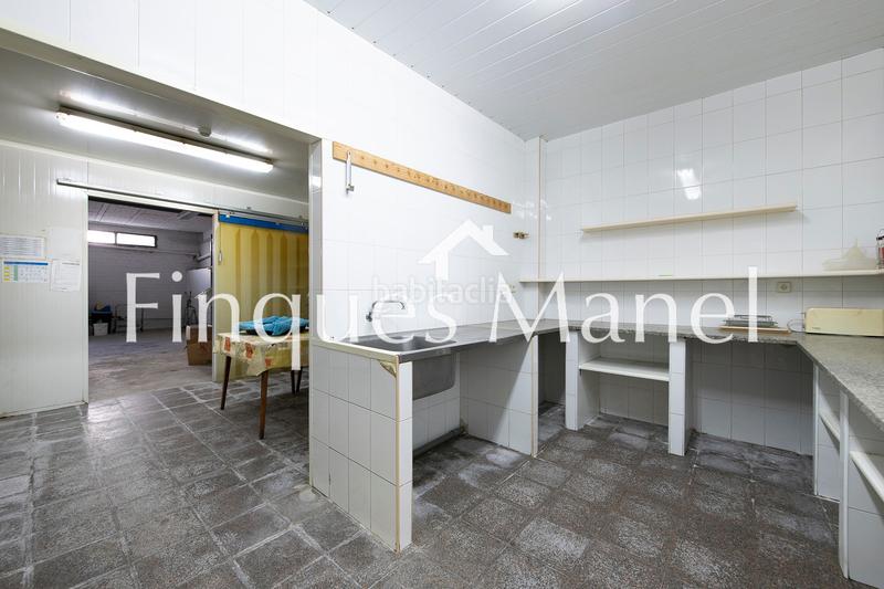 Foto 10bc88ad-1f50-41df-b911-e560259543ec. Edifici a avinguda de girona 11 a Eixample Residencial Escala (L´)