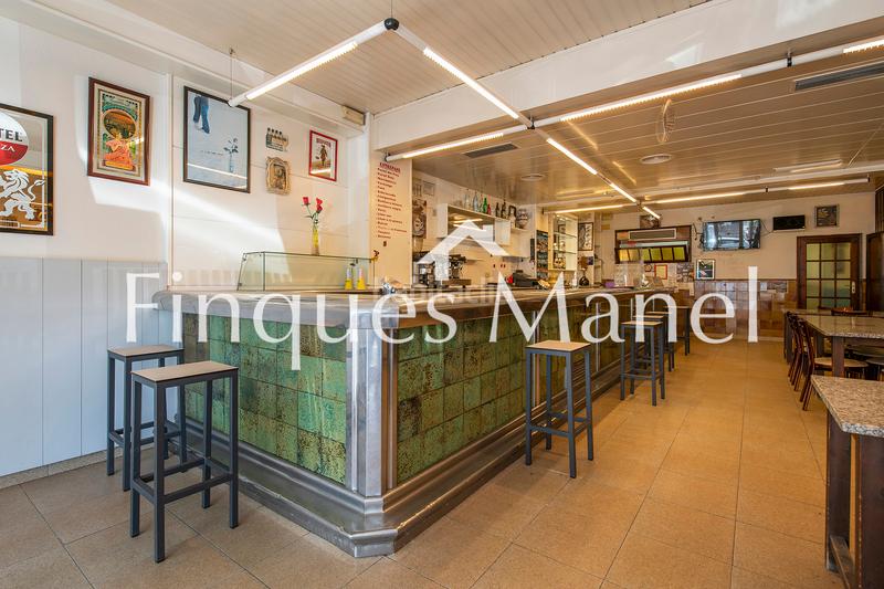 Foto 3098d542-36cc-4749-a272-b0b62e9966e5. Edifici a avinguda de girona 11 a Eixample Residencial Escala (L´)