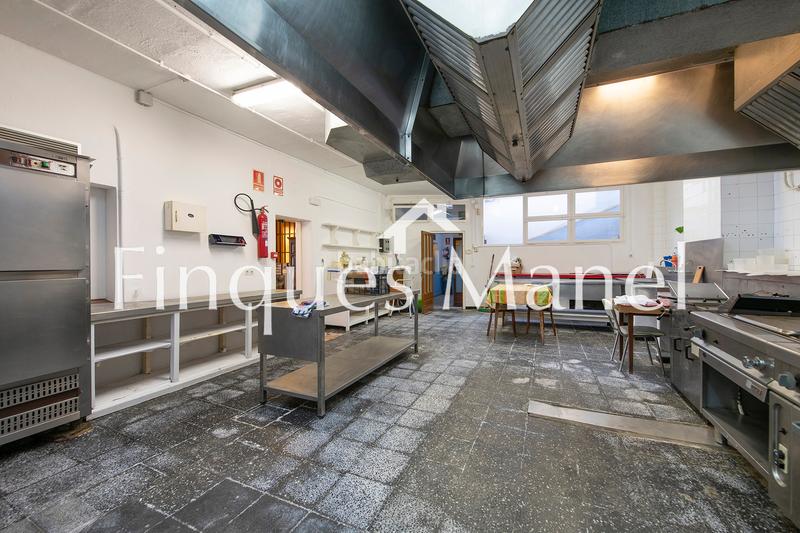 Foto 6408dc16-1750-439a-bad6-97cd888f6db7. Edifici a avinguda de girona 11 a Eixample Residencial Escala (L´)