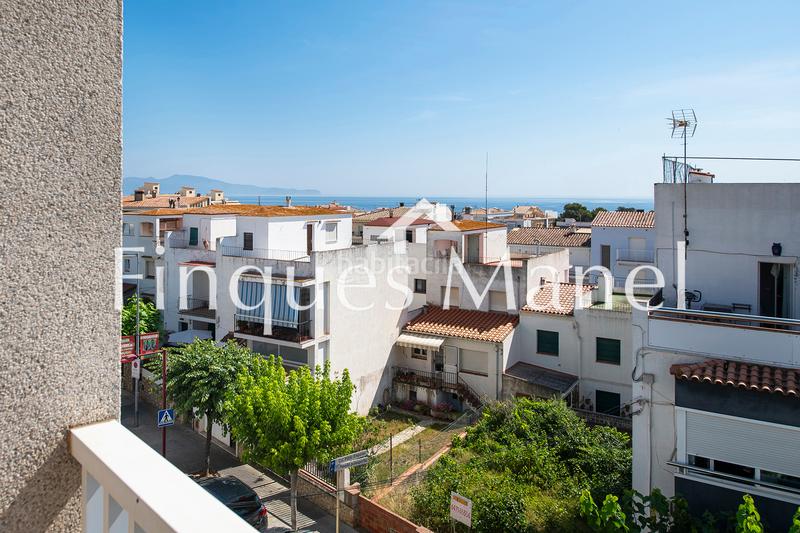 Foto 77b6b1f6-987b-43a7-8eef-da1103e35af7. Edifici a avinguda de girona 11 a Eixample Residencial Escala (L´)